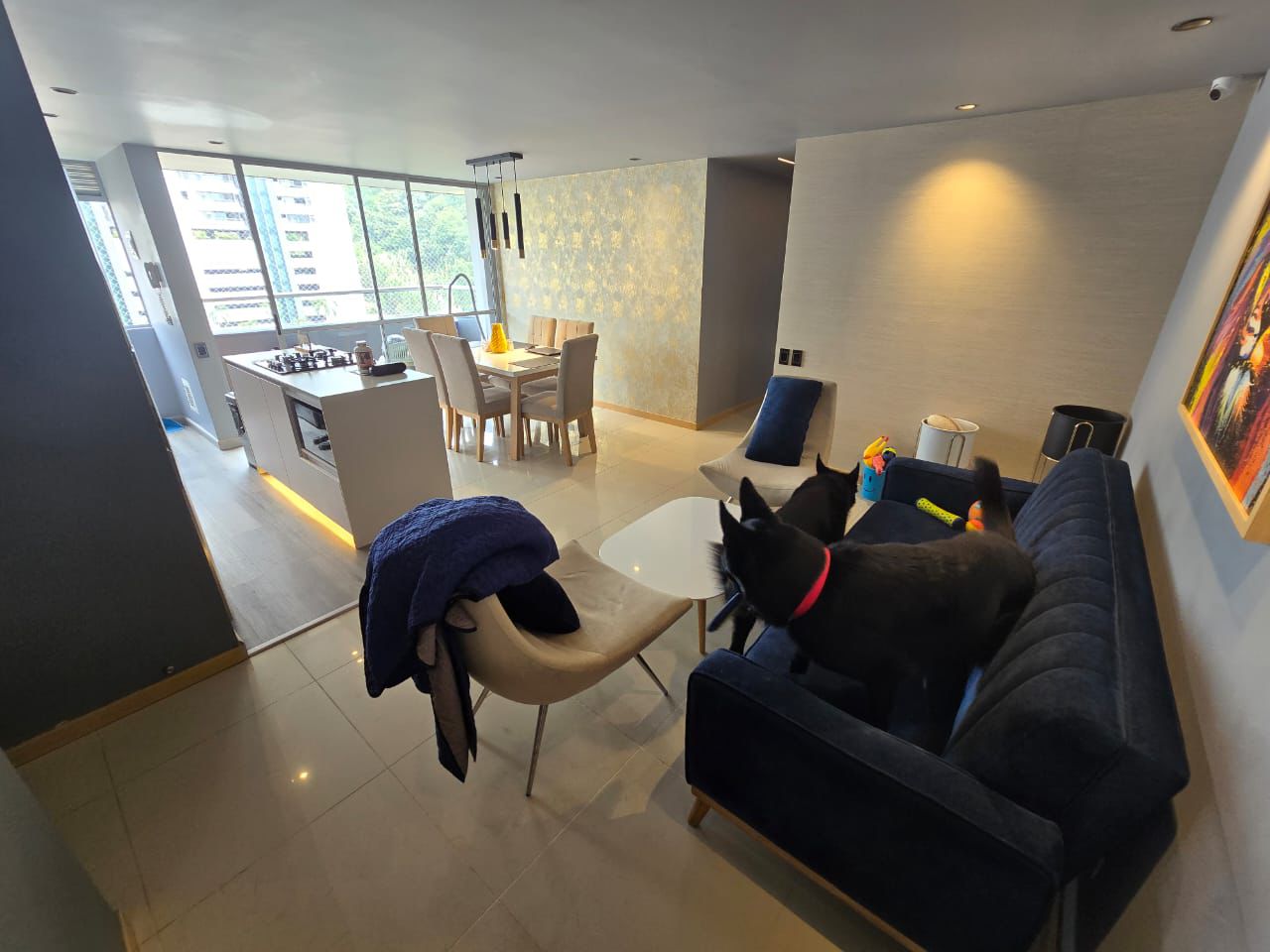 ARRIENDO APARTAMENTO EN LA LOMA DEL INDIO