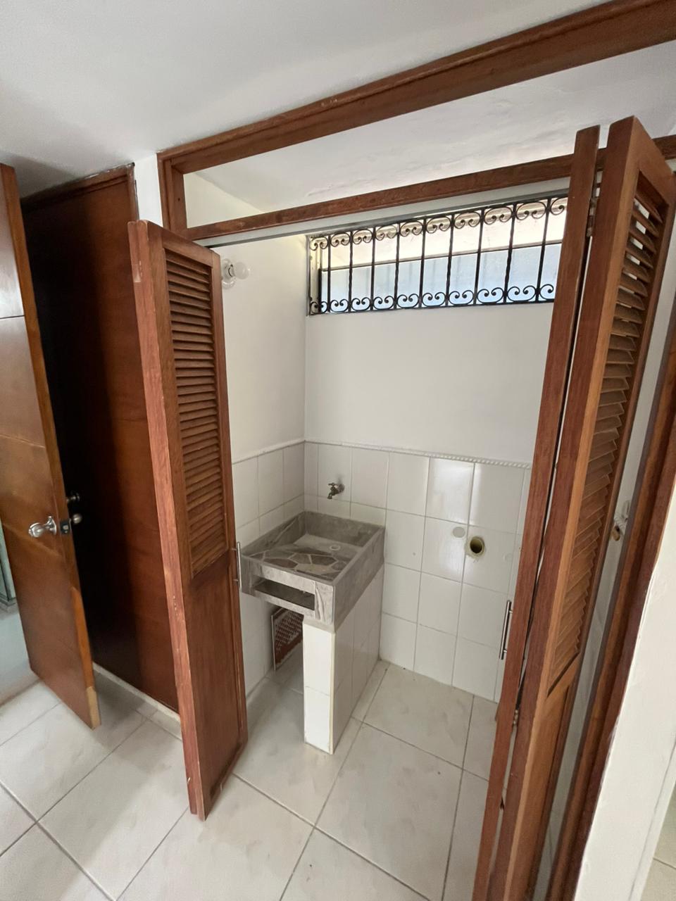 Arriendo apartamento ubicado en el sector Loma del Indio