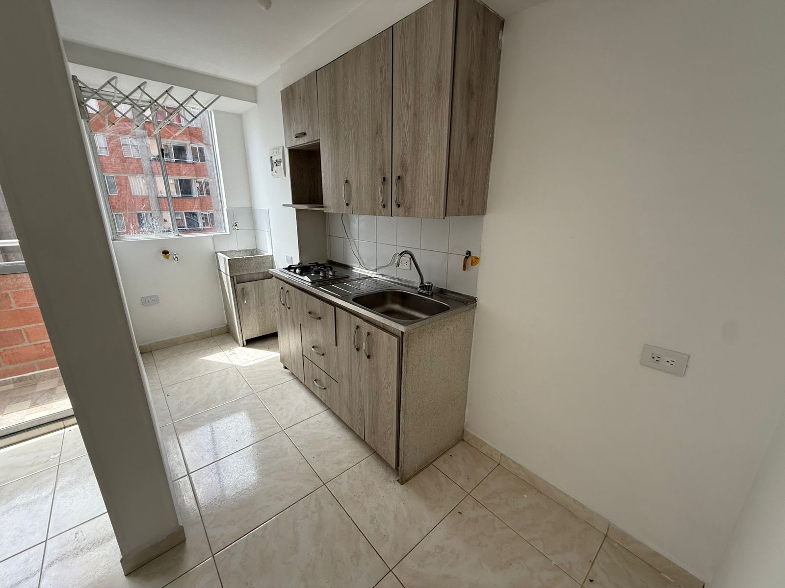 ARRIENDO APARTAMENTO EN ROBLEDO PARTE ALTA