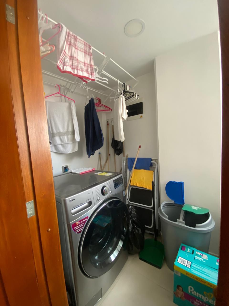 VENDO APARTAMENTO EN EL ESTADIO