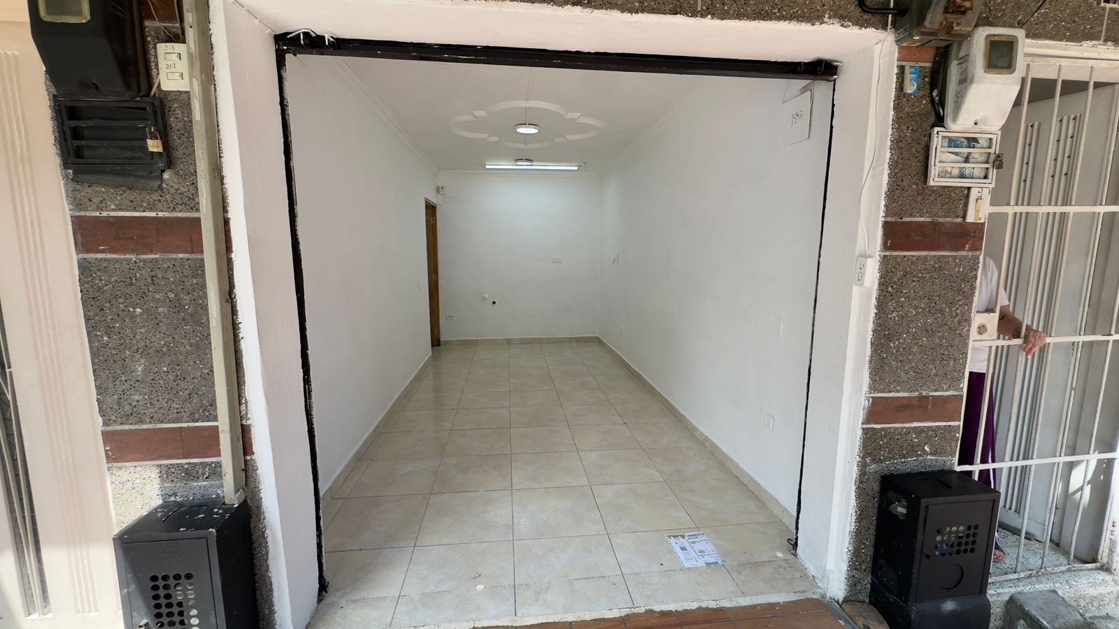 ARRIENDO LOCAL FLORESTA