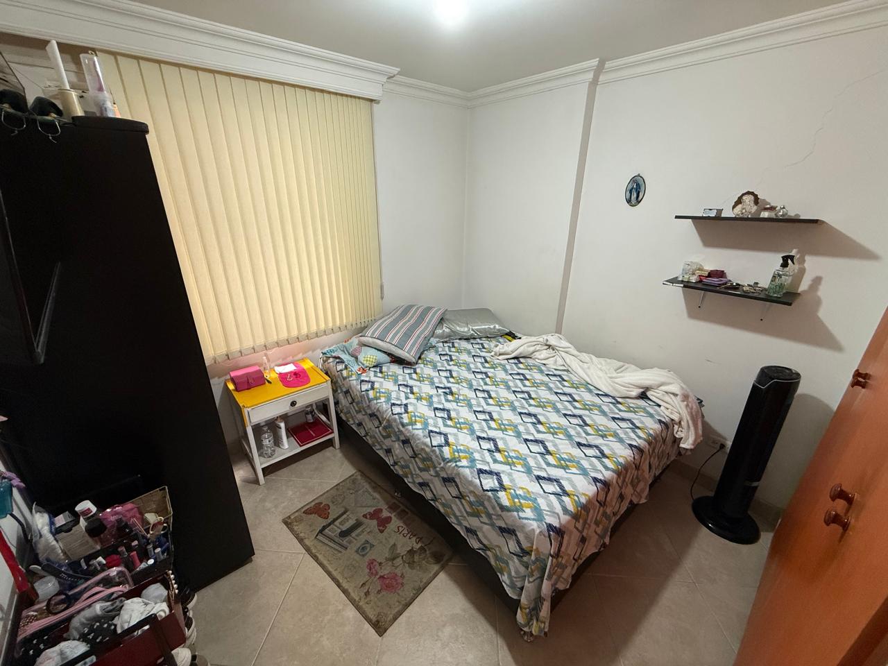 VENDO APARTAMENTO EN LAURELES