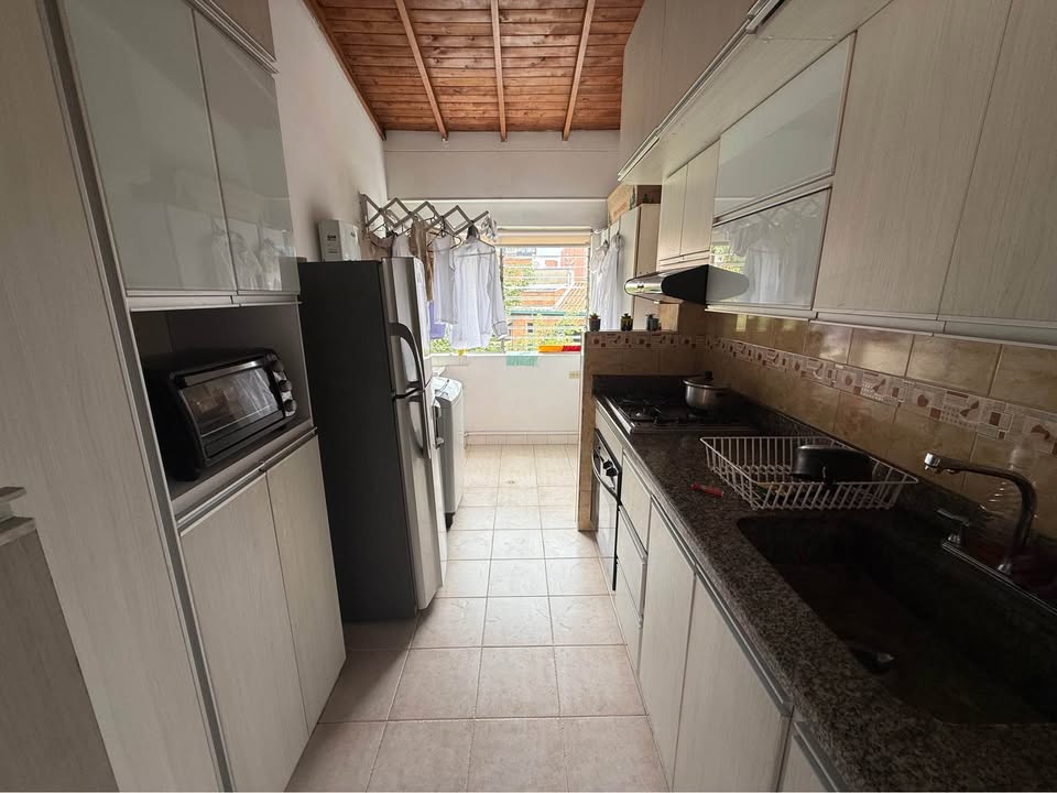 VENDO APARTAMENTO EN LAURELES