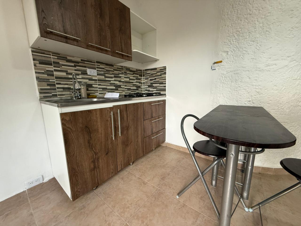 ARRIENDO APARTAESTUDIO EN SIMON BOLIVAR