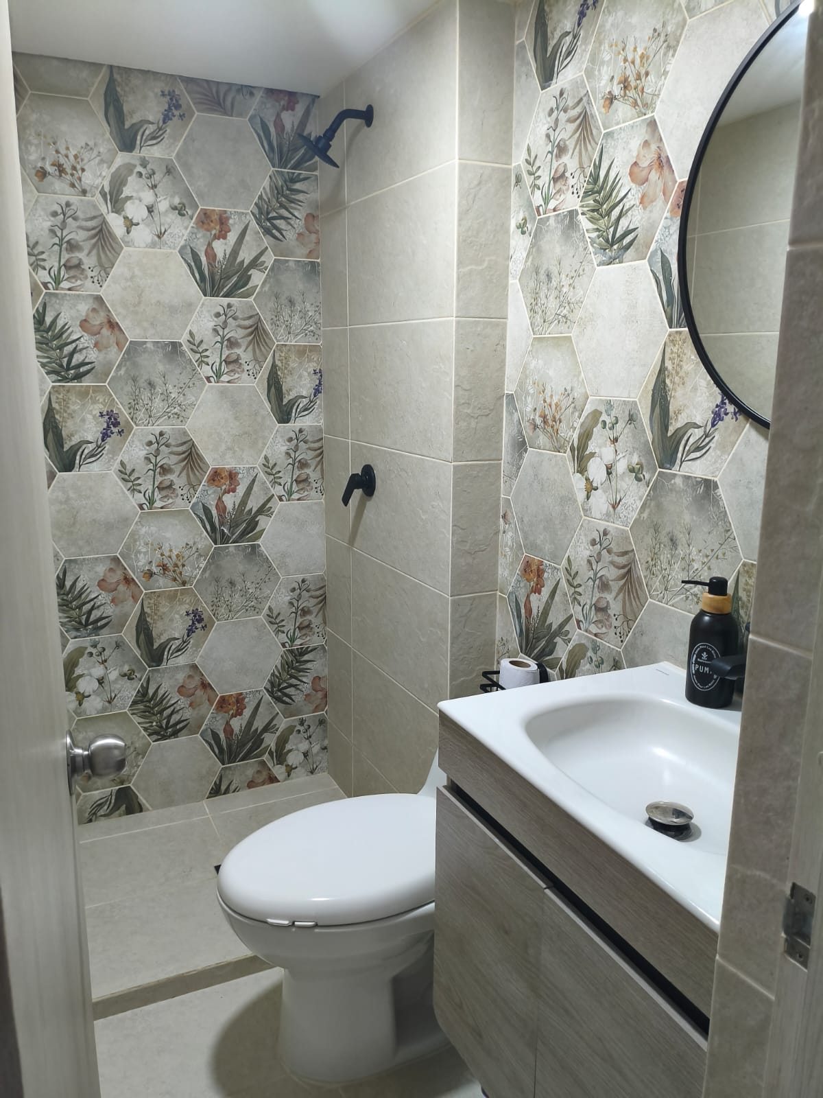 VENDO APARTAMENTO EN LA LOMA DE LOS BERNAL