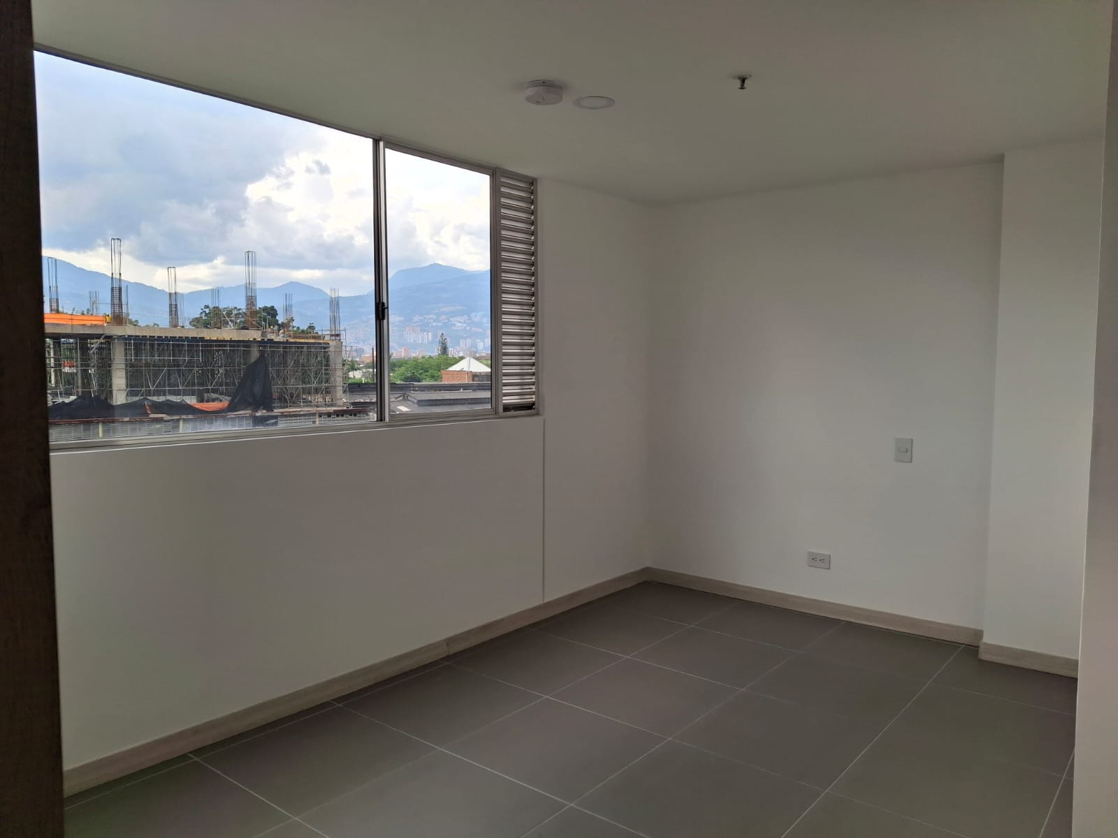 ARRIENDO APARTAESTUDIO EN GUAYABAL
