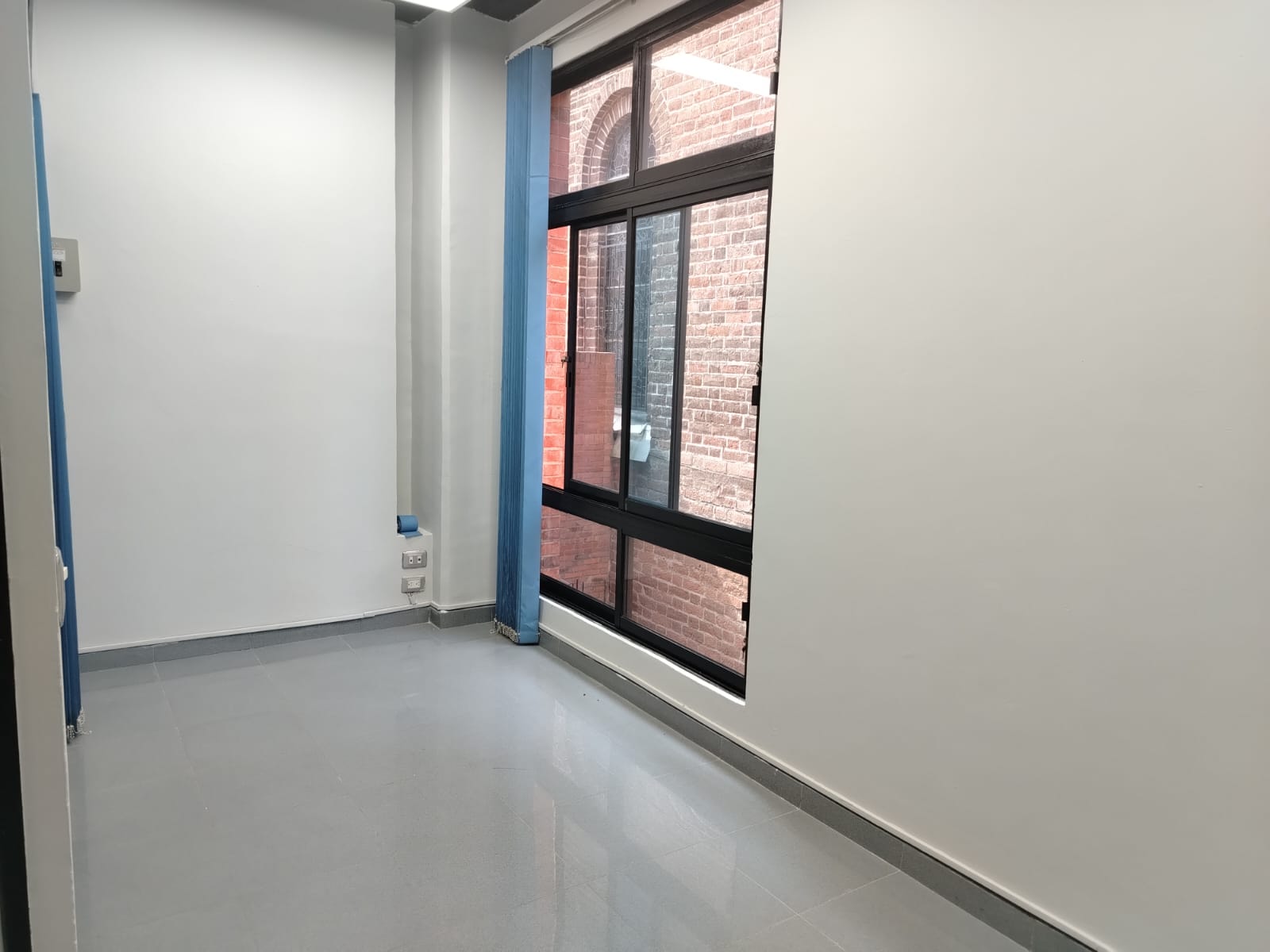 ARRIENDO OFICINA EN EL POBLADO