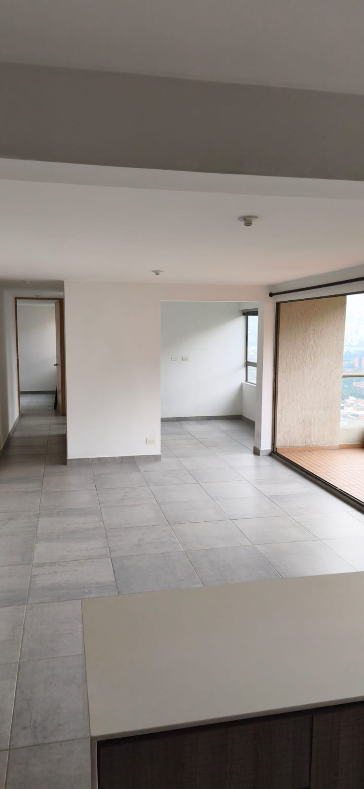 ARRIENDO APARTAMENTO EN LA LOMA DE LOS BERNAL