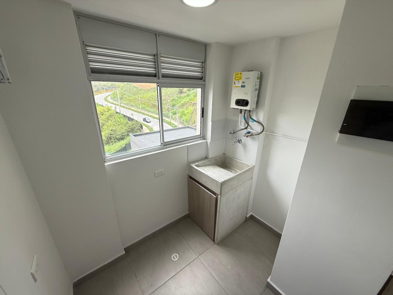 ARRIENDO APARTAMENTO EN CALASANZ PARTE ALTA