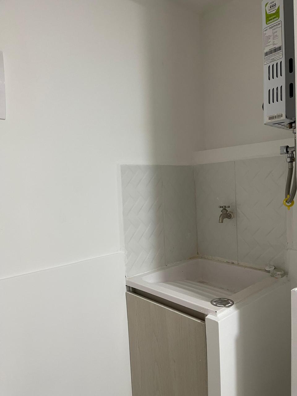 ARRIENDO APARTAESTUDIO EN ROBLEDO PAJARITO+