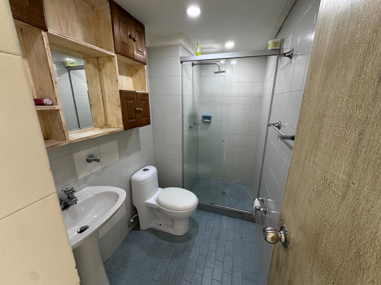 ARRIENDO APARTAMENTO EN SANTA MONICA