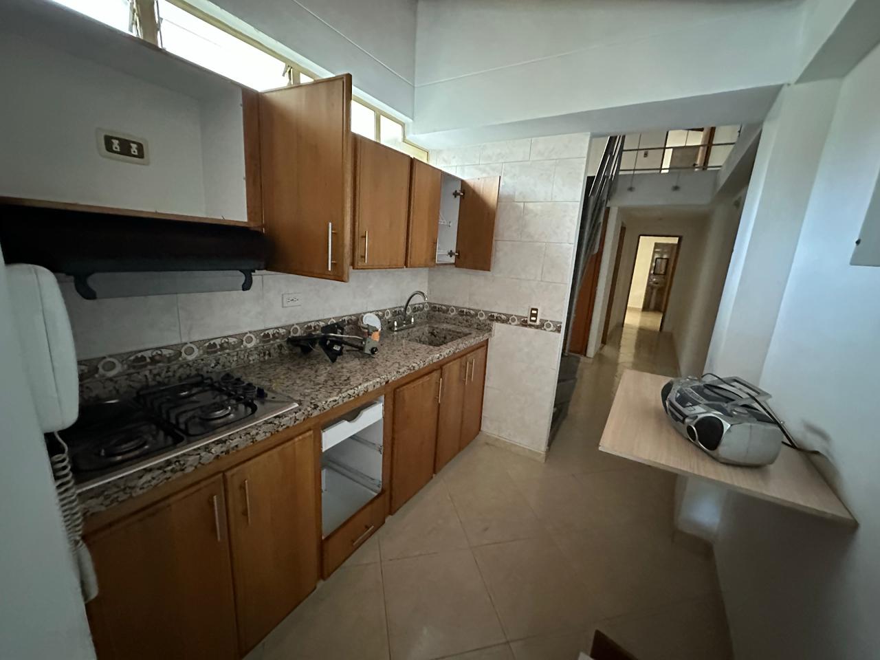 ARRIENDO APARTAMENTO DUPLEX EN EL VELODROMO