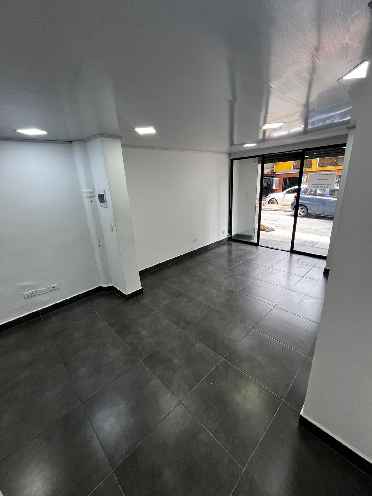 Arriendo Local Sector La Floresta