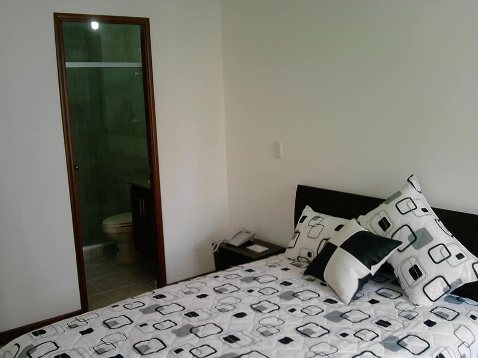ARRIENDO APARTAMENTO AMOBLADO EN LAURELES SAN JOAQUIN