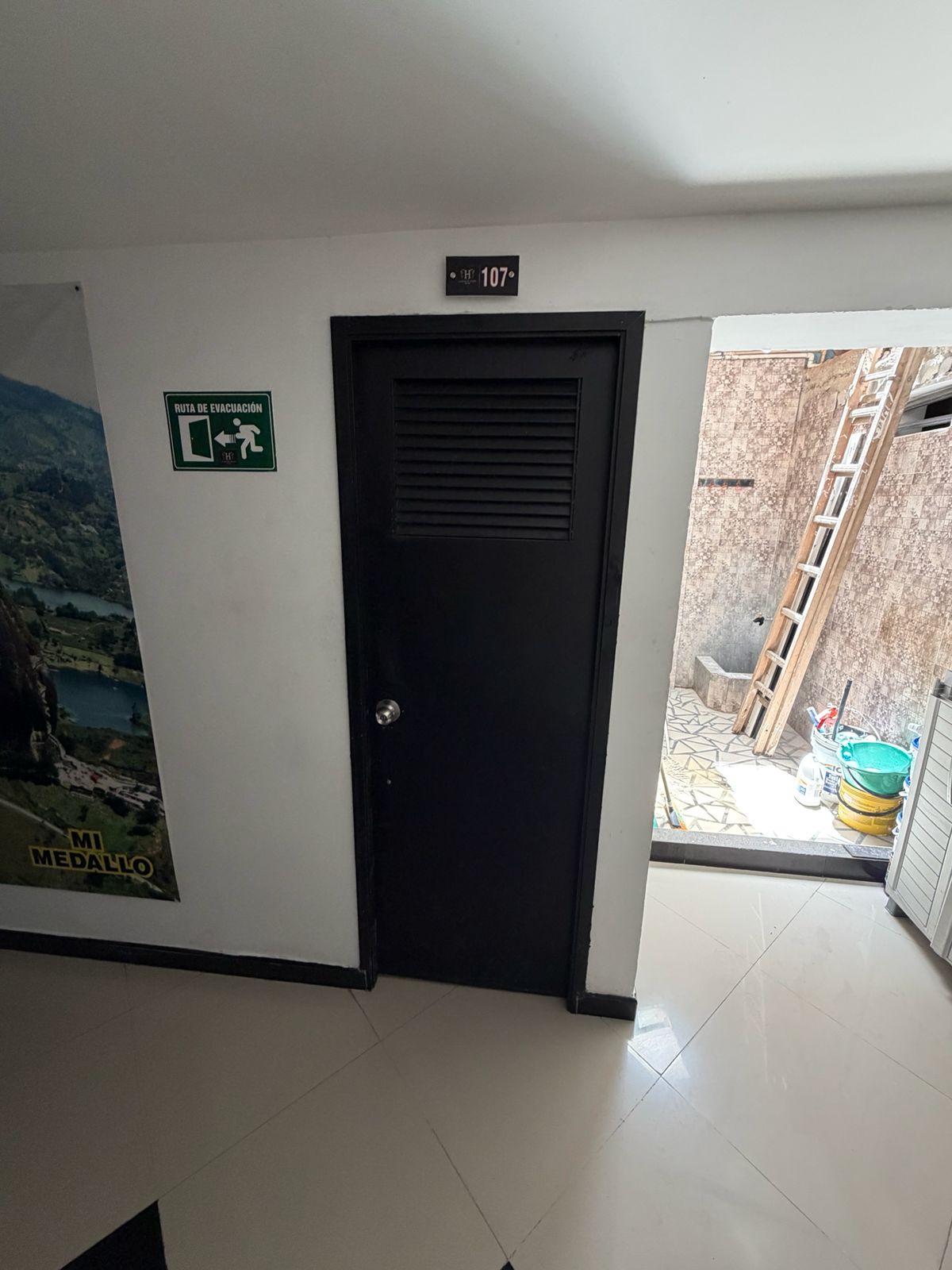 VENDO HOTEL EN LAURELES