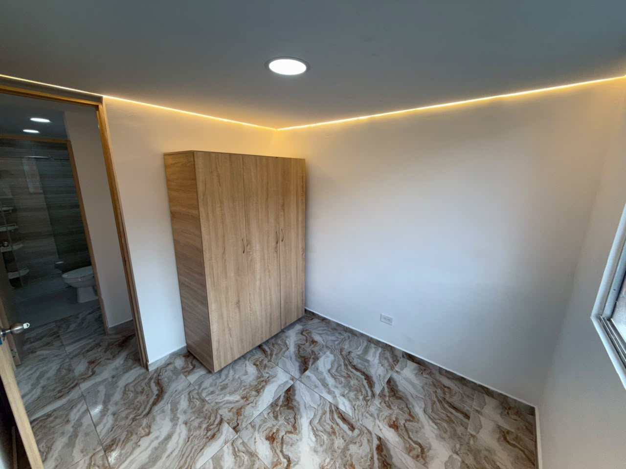 ARRIENDO APARTAMENTO EN ROBLEDO SANTA MARIA