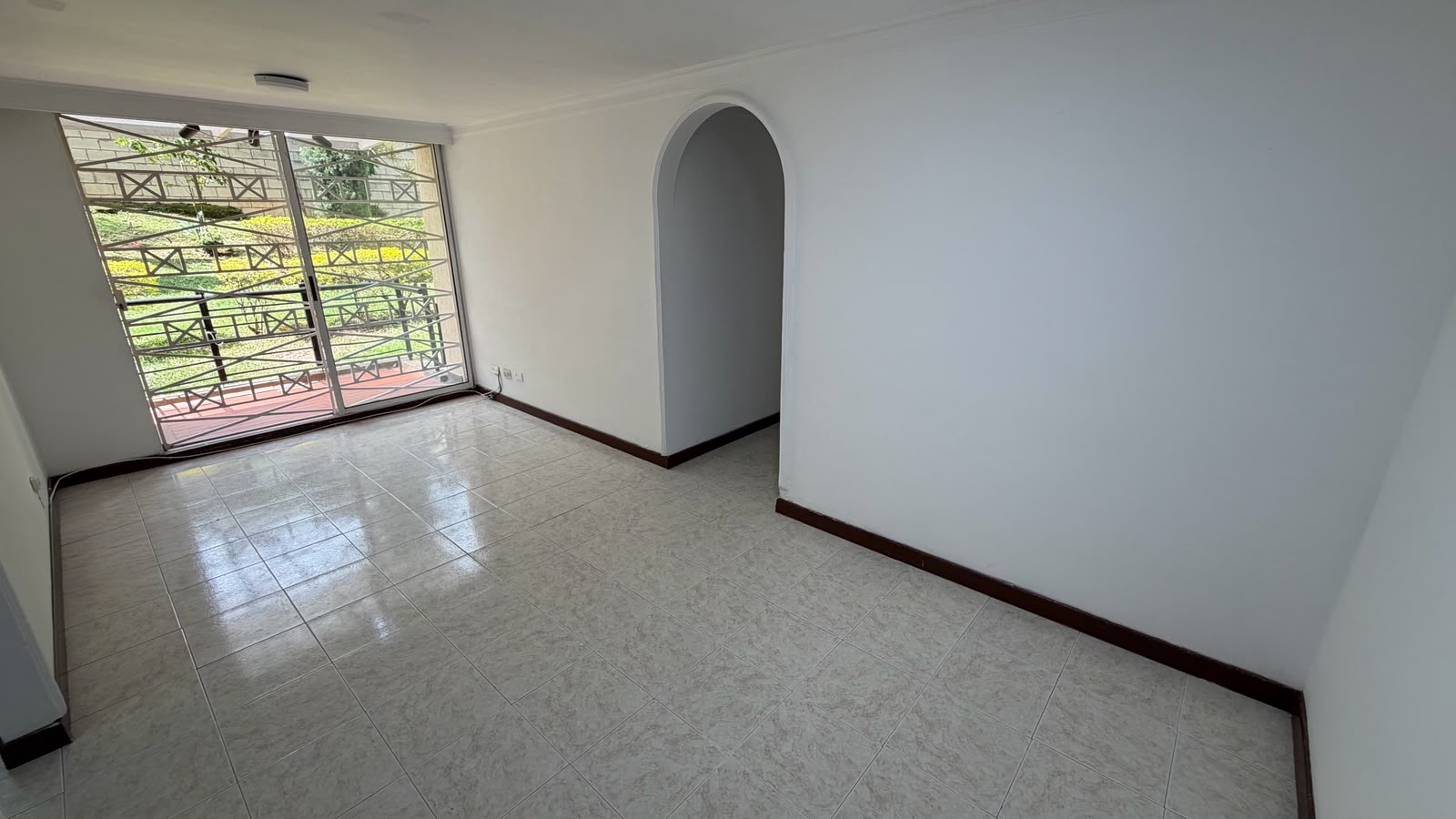 VENDO APARTAMENTO EN SANTA MONICA