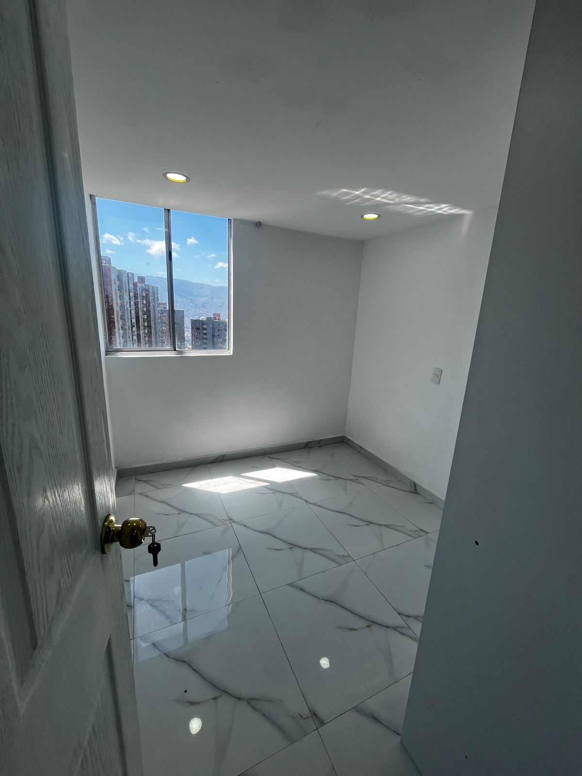 Arriendo apartamento Robledo Pajarito