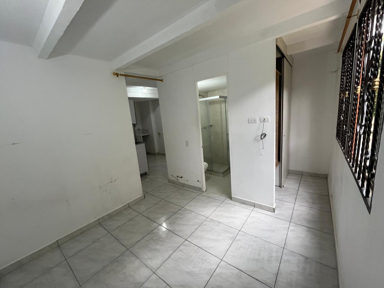Arriendo Aparta Estudio Robledo Pajarito