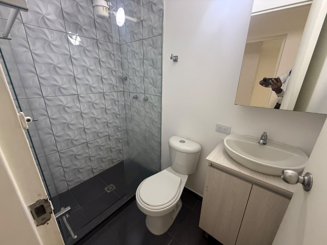 ARRIENDO APARTAMENTO EN LAURELES ALMERIA