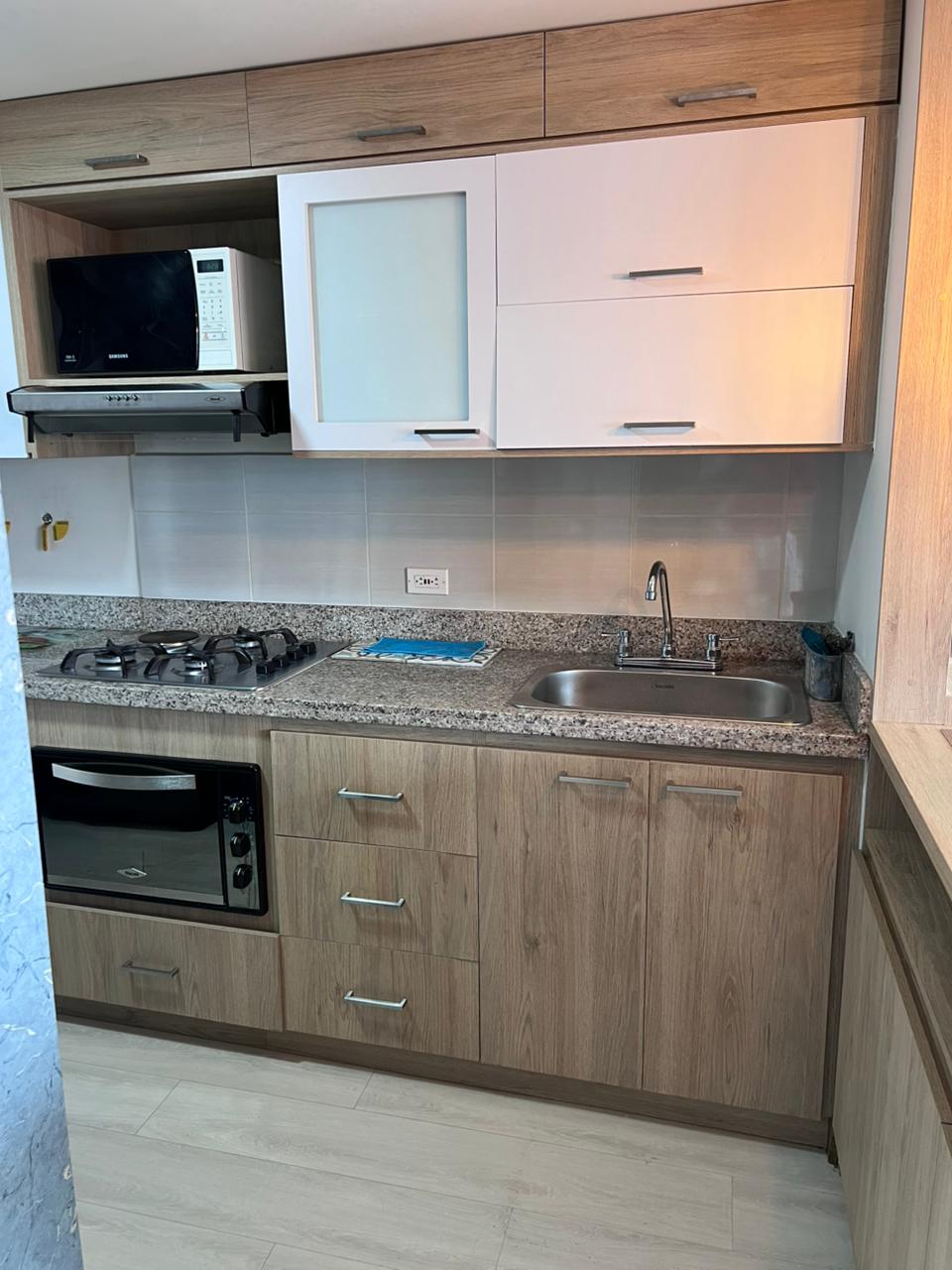 VENDO APARTAMENTO EN SABANETA PARQUE