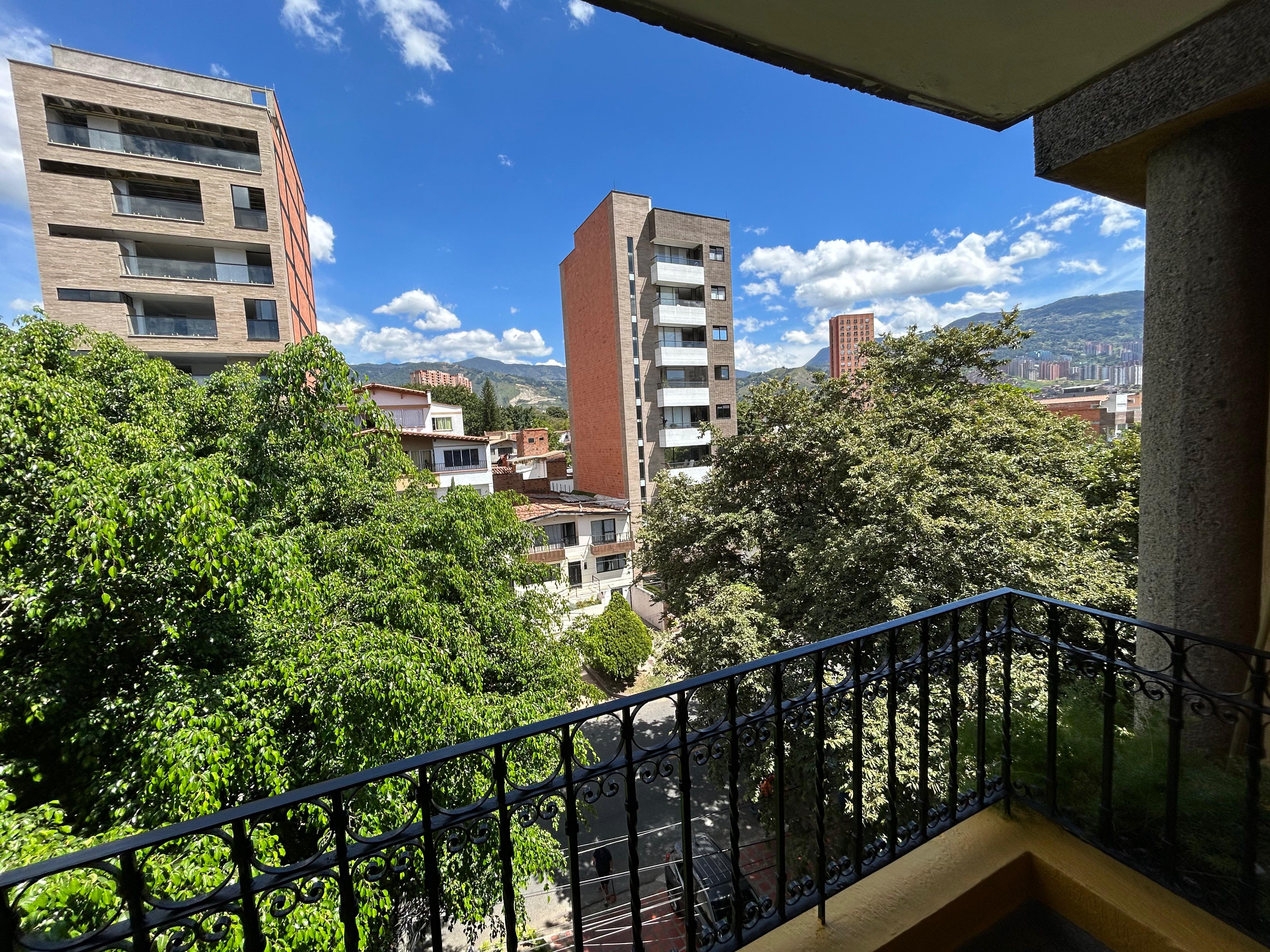 Arriendo apartamento duplex en simon bolivar