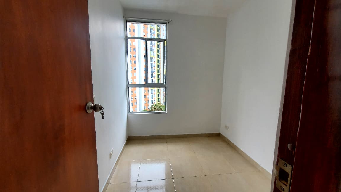 Arriendo apartamento en Calasanz