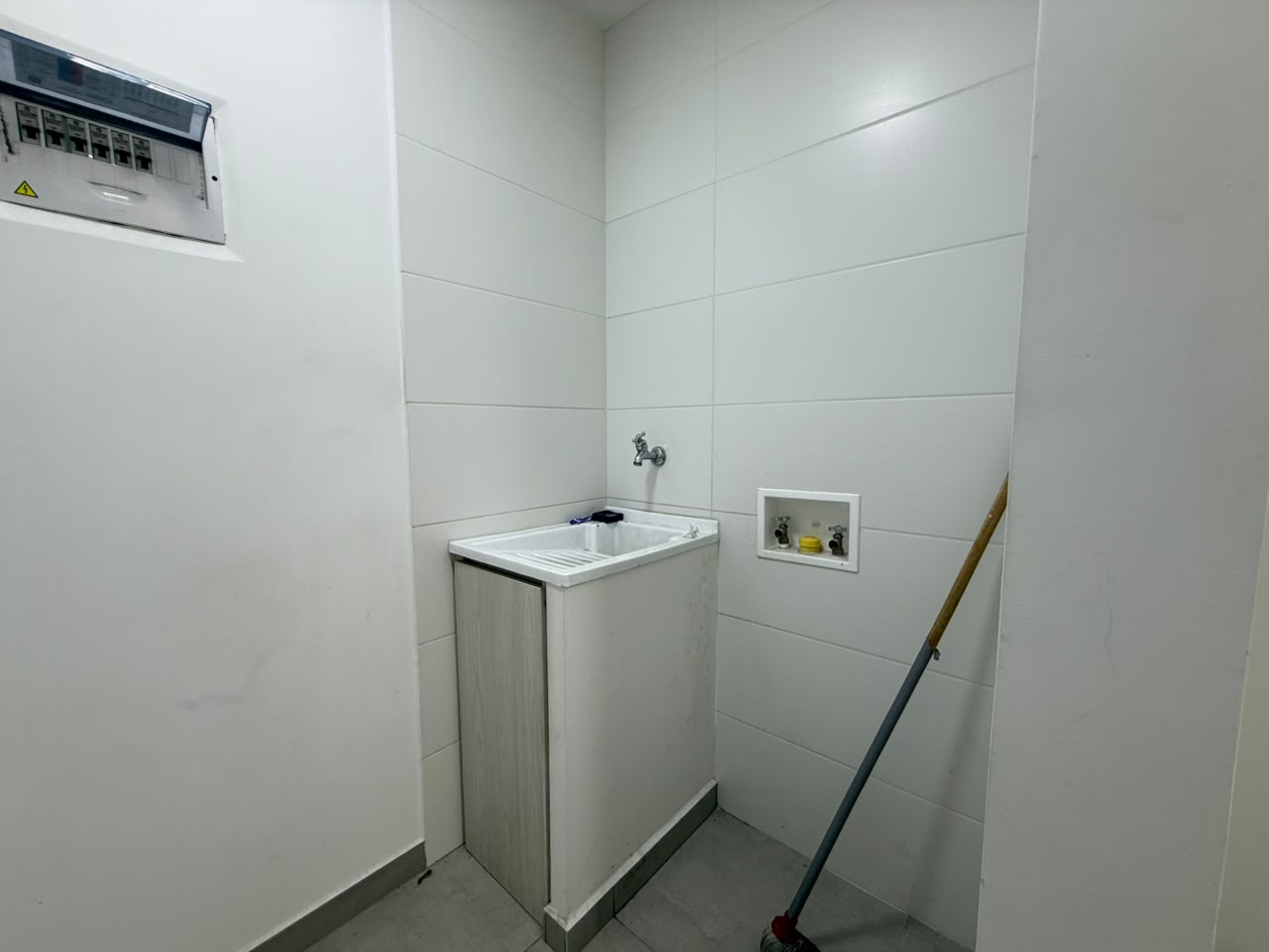 ARRIENDO APARTAMENTO EN LOS COLORES