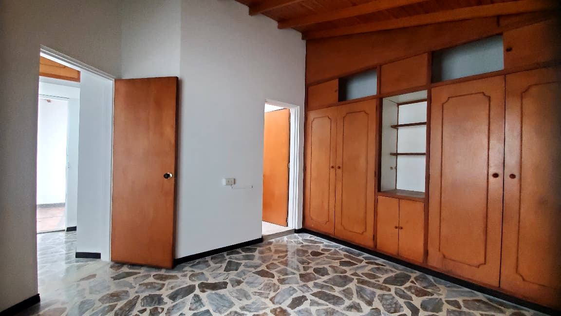 Arriendo casa en barrio Cristóbal