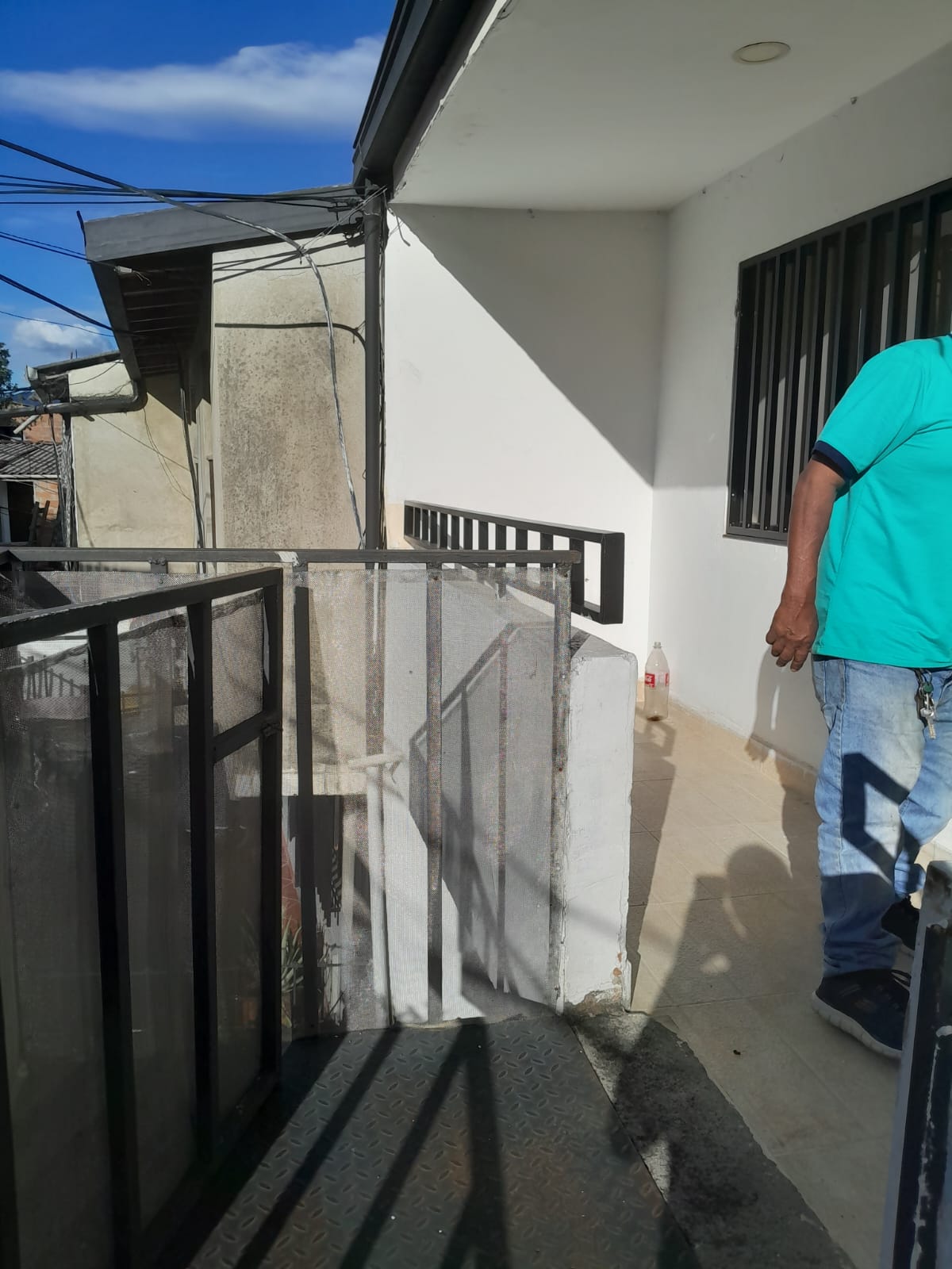 Vendo Casa Dos Niveles Robledo las Margaritas