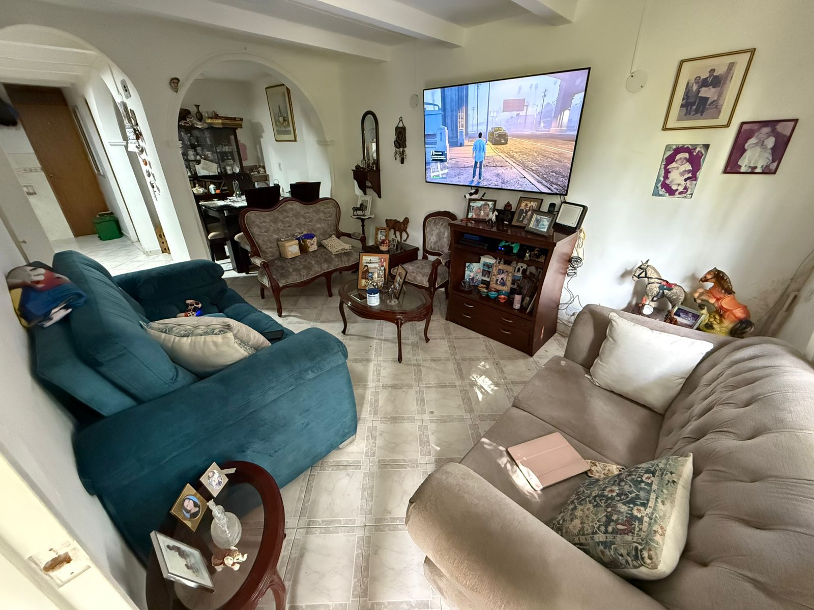 VENDO CASA EN BUENOS AIRES