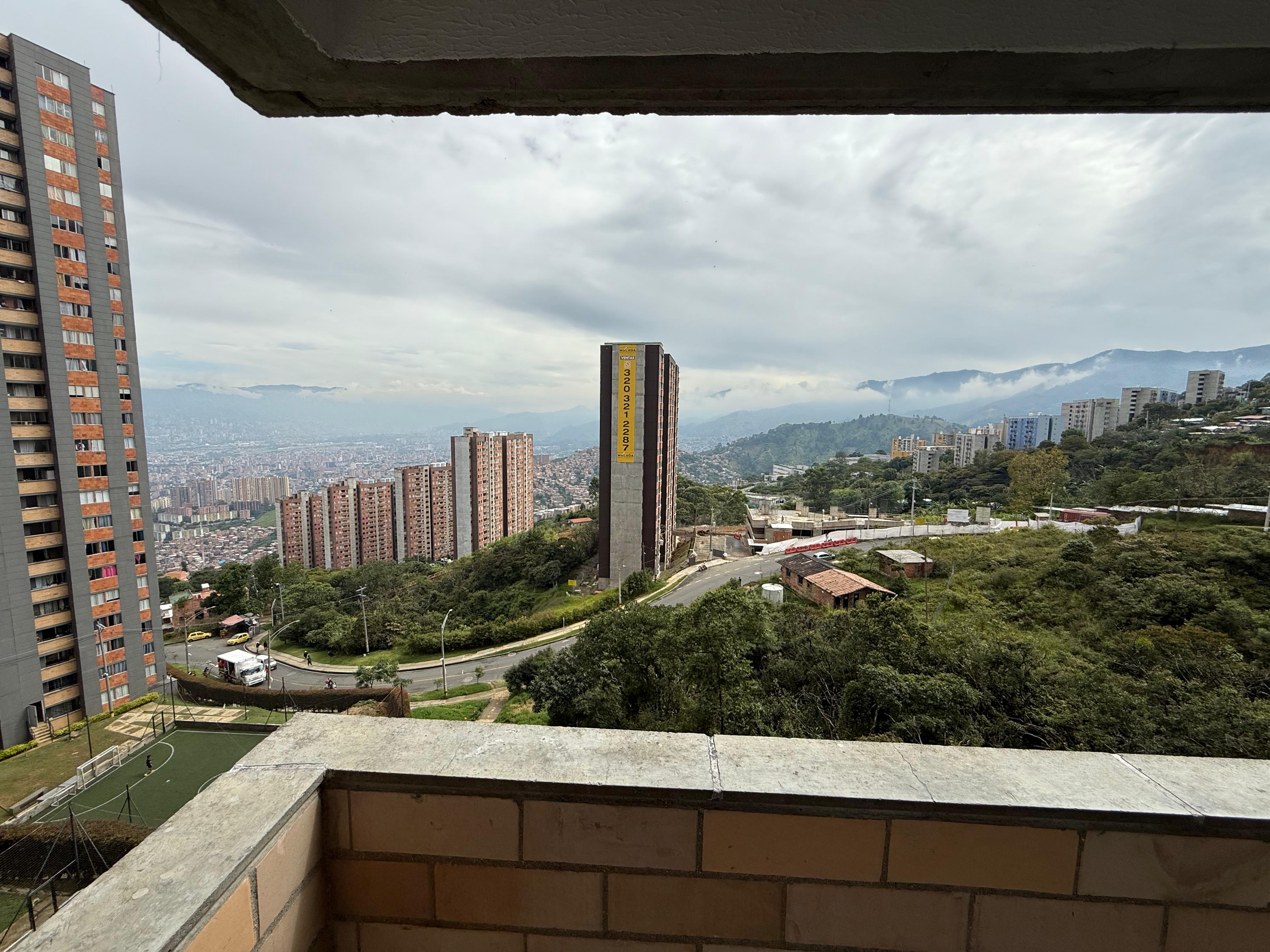 ARRIENDO APARTAMENTO EN ROBLEDO PAJARITO