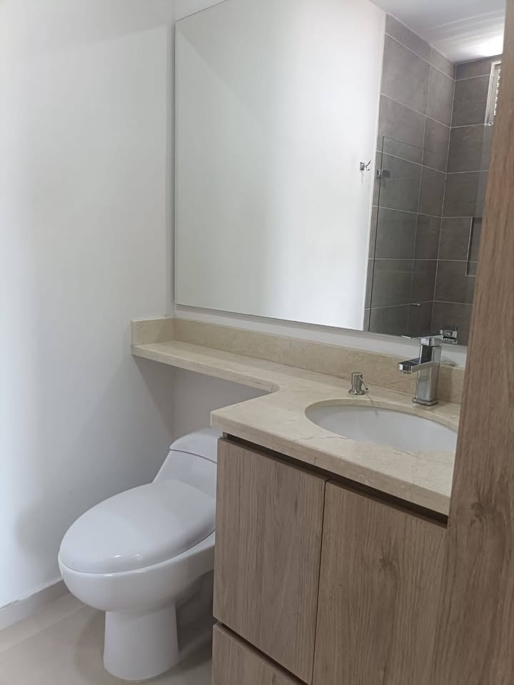 VENDO APARTAMENTO EN CALASANZ PARTE BAJA