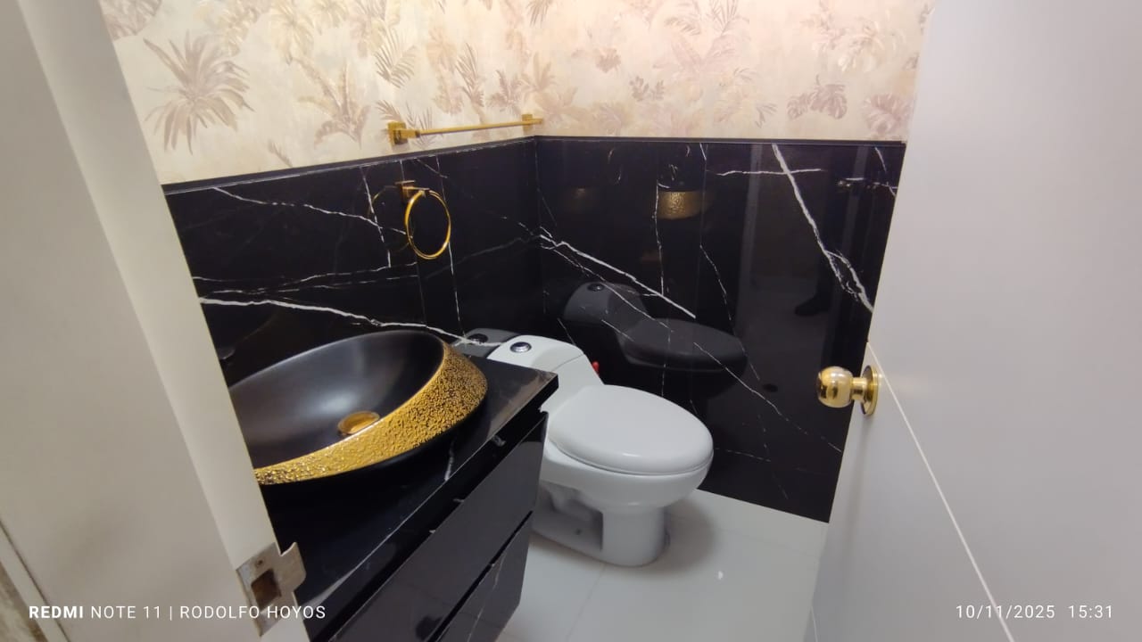 Arriendo Local En Patio Bonito