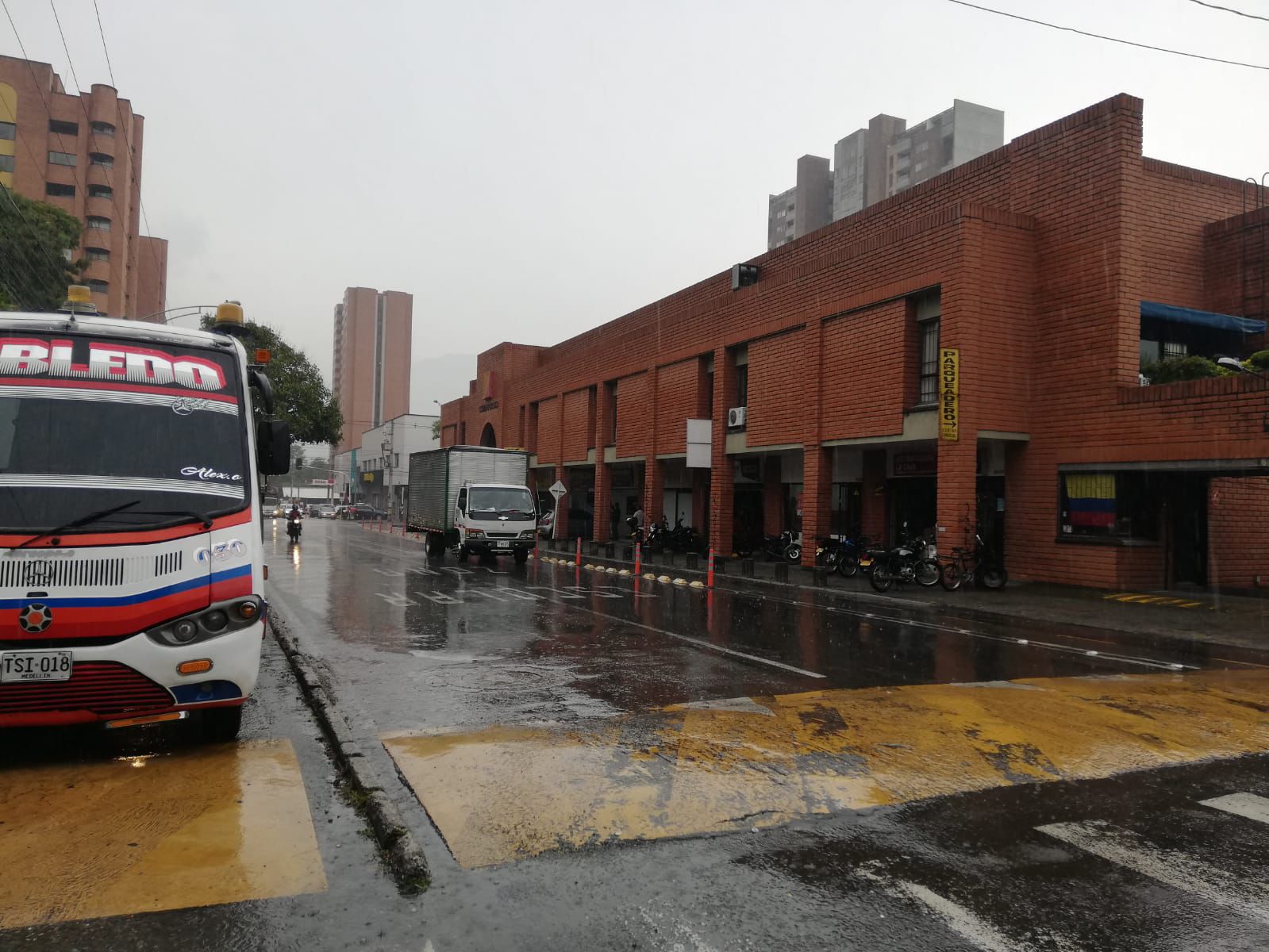 ARRIENDO LOCAL EN EL ESTADIO