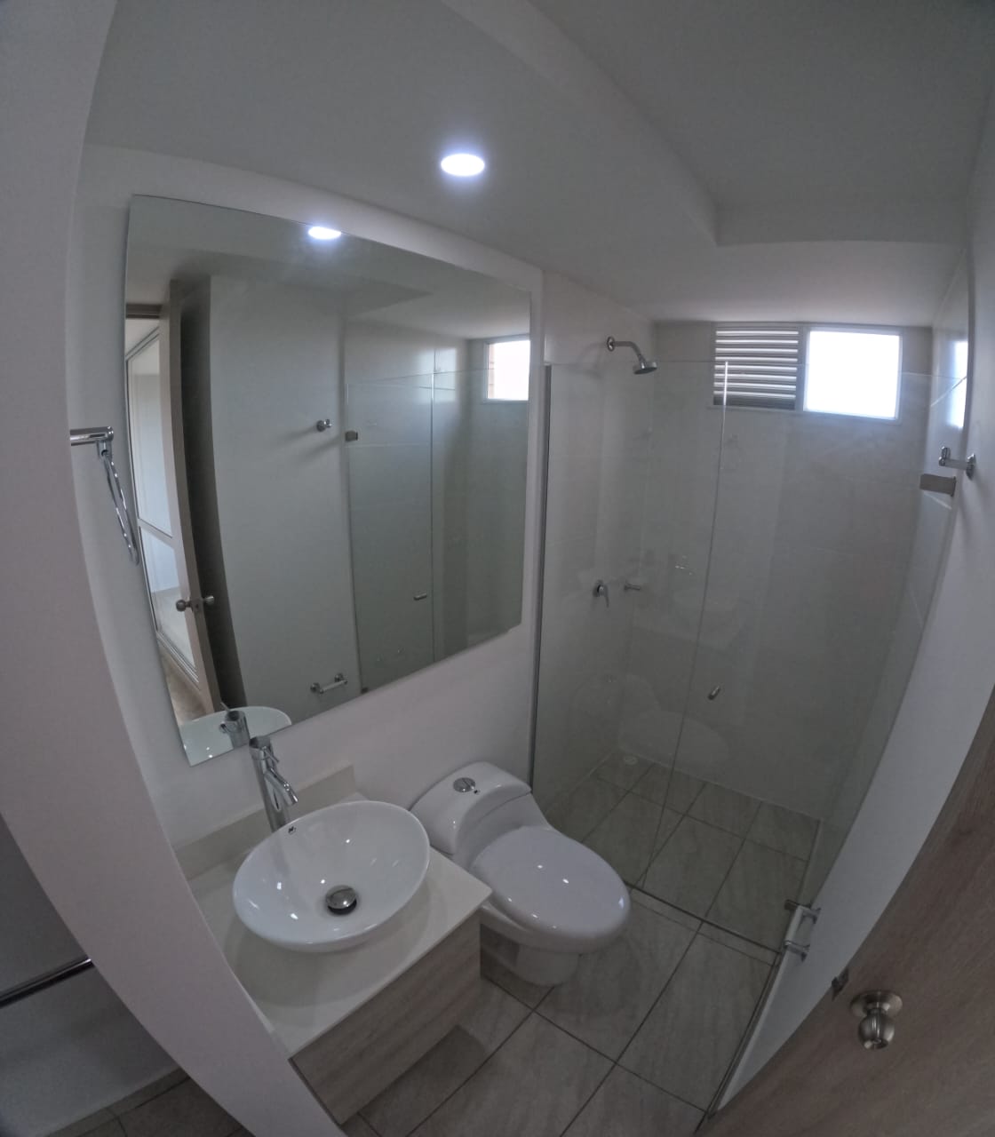 VENDO APARTAMENTO EN SABANETA LAS LOMITAS