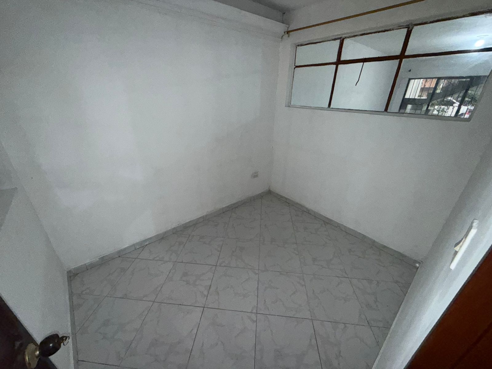 ARRIENDO CASA EN EL VELODROMO