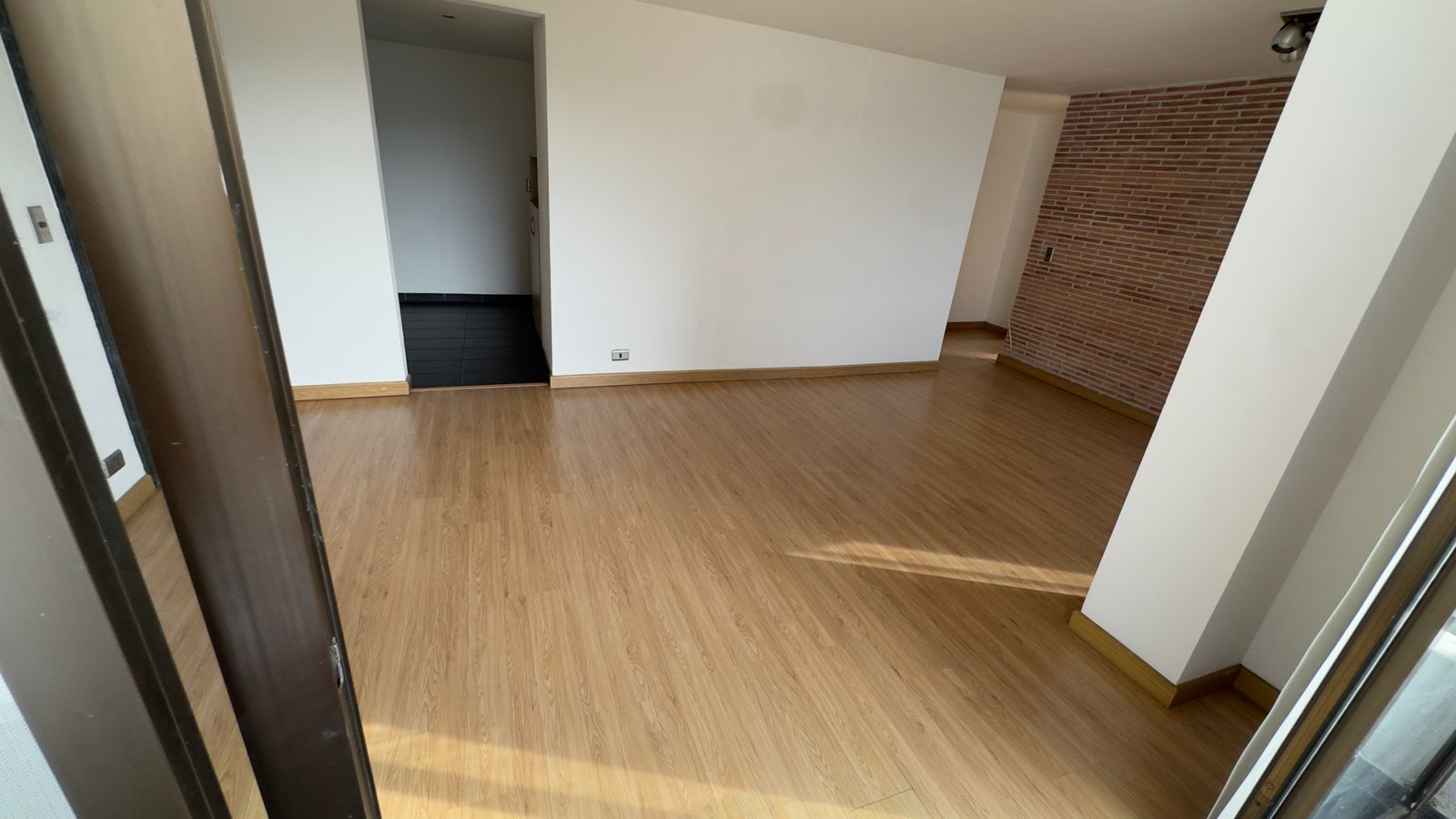 ARRIENDO APARTAMENTO EN EL POBLADO LA FRONTERA