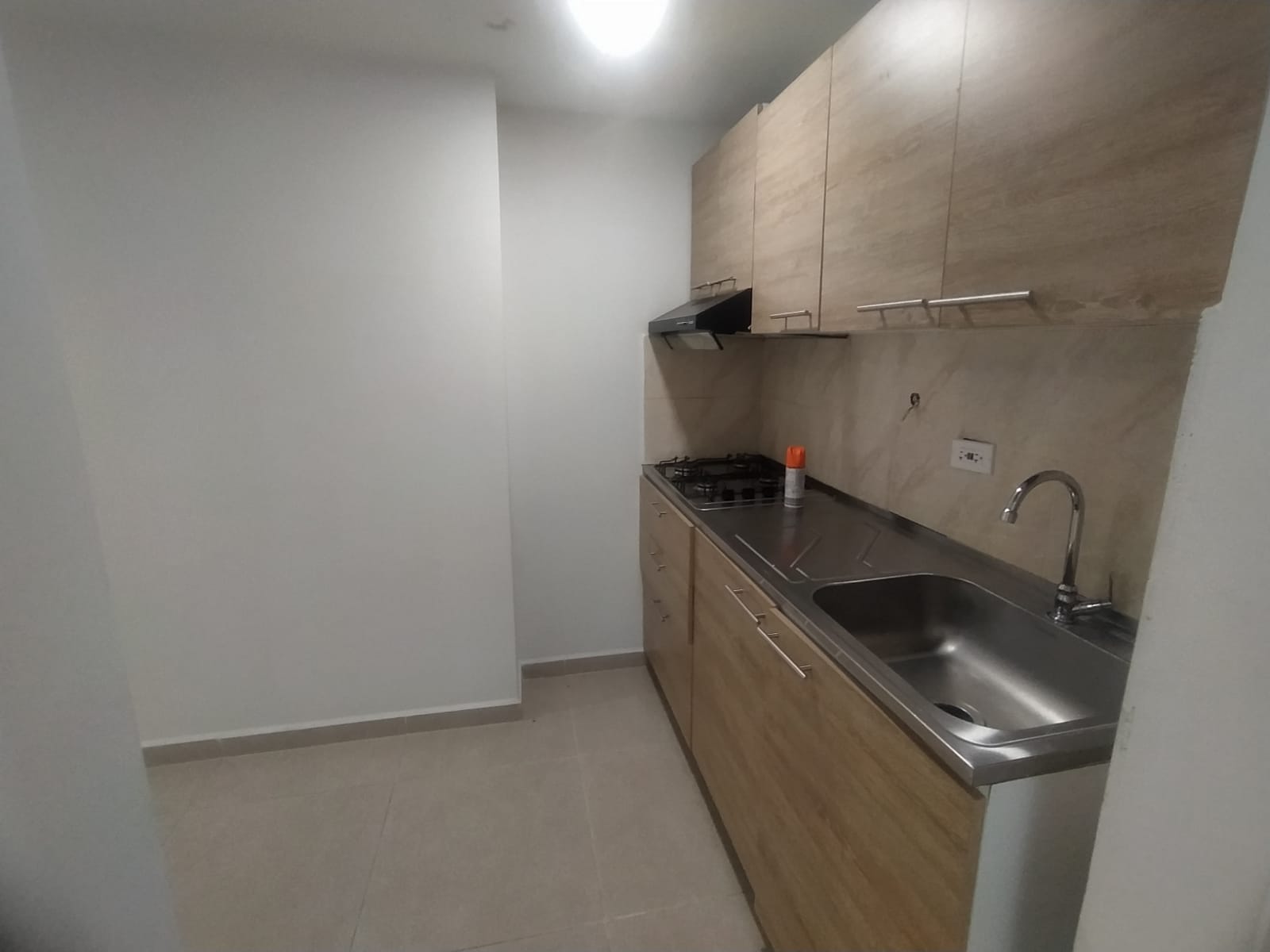 Arriendo Apartaestudio En Laureles