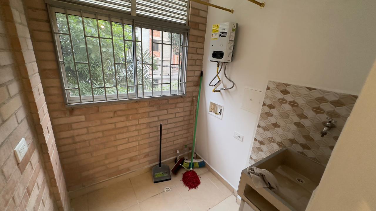 ARRIENDO APARTAESTUDIO EN EL VELODROMO