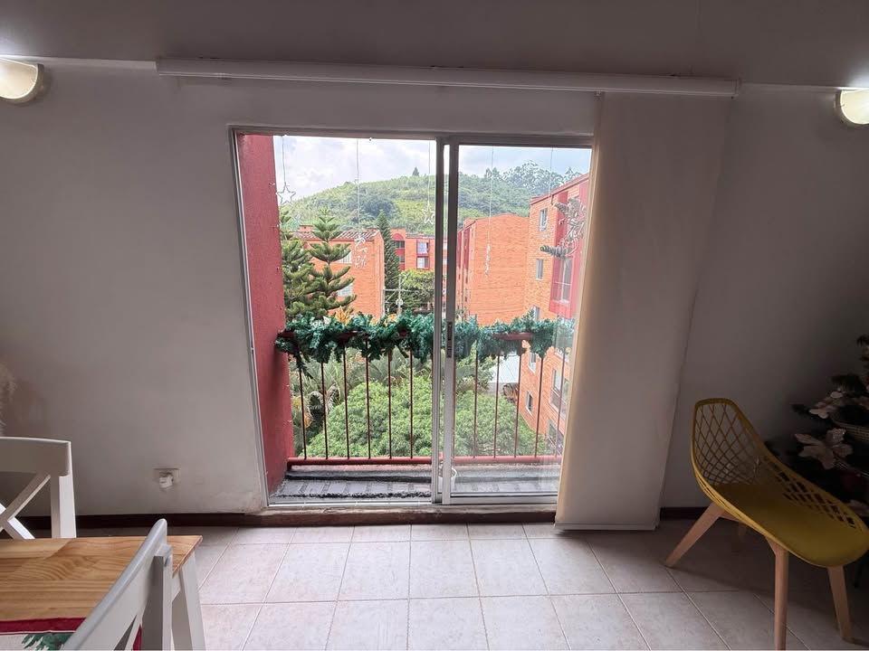 VENDO APARTAMENTO EN LAURELES