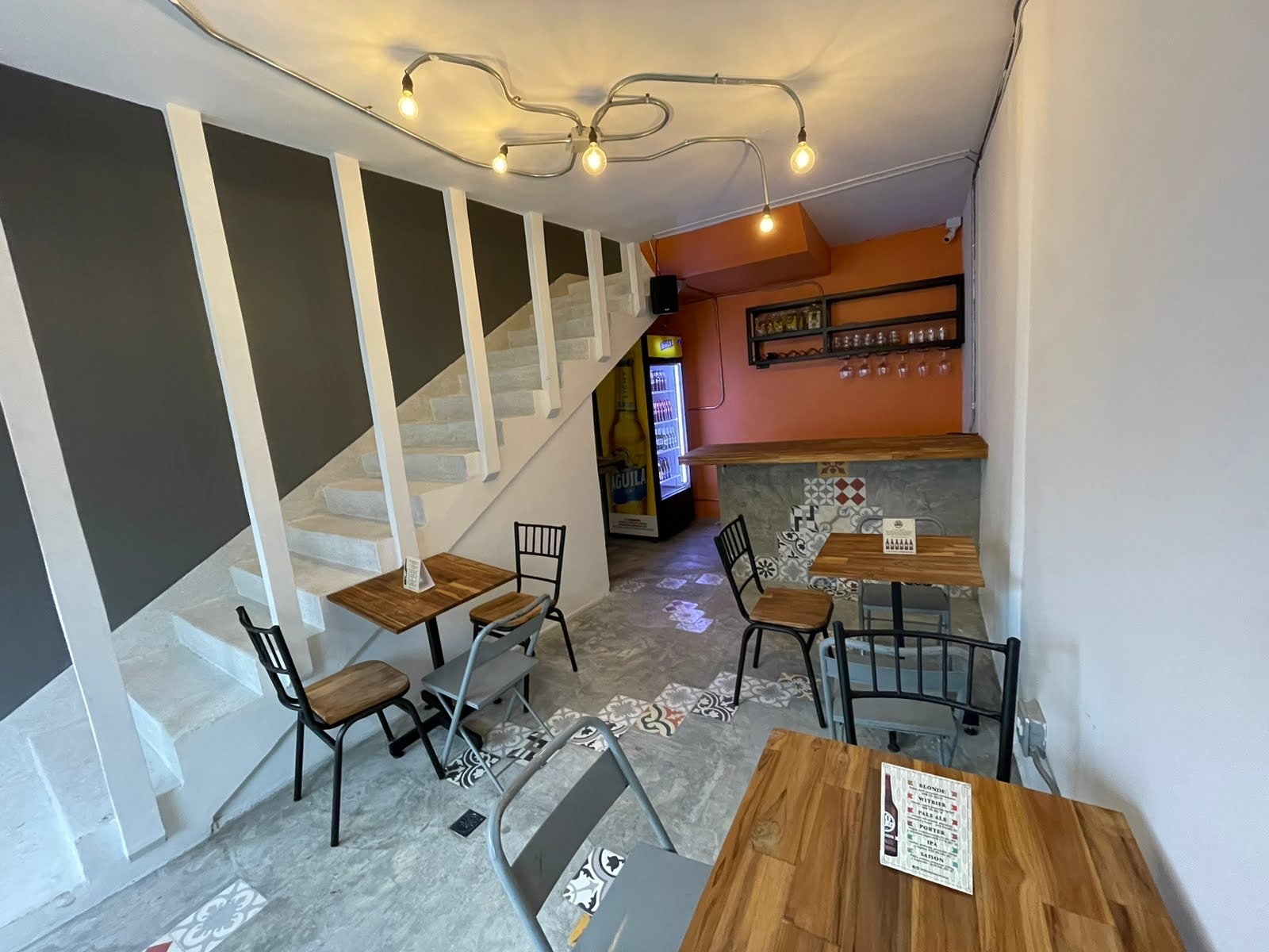 ARRIENDO CASA LOCAL EN LAURELES