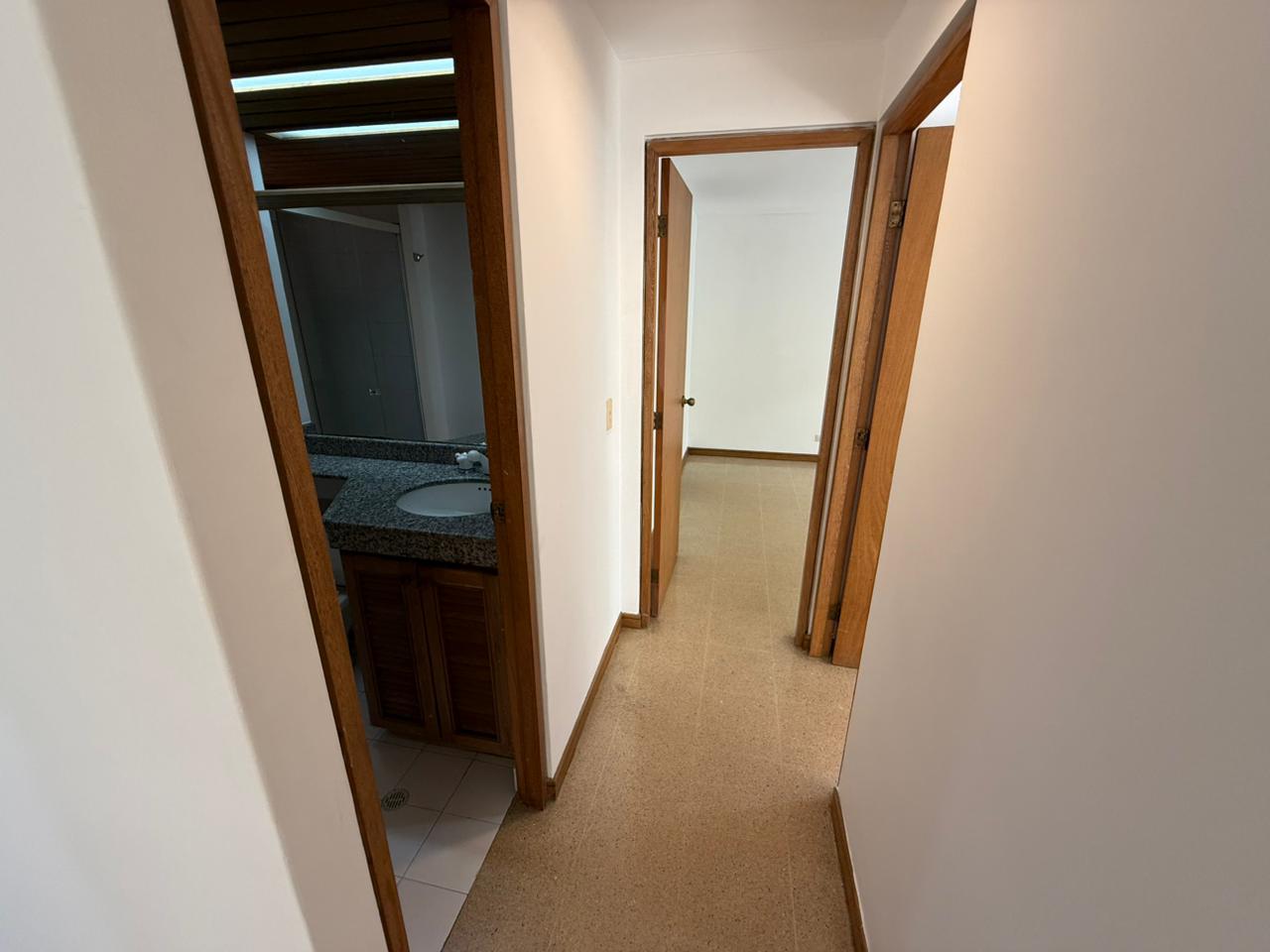 ARRIENDO APARTAMENTO EN EL POBLADO