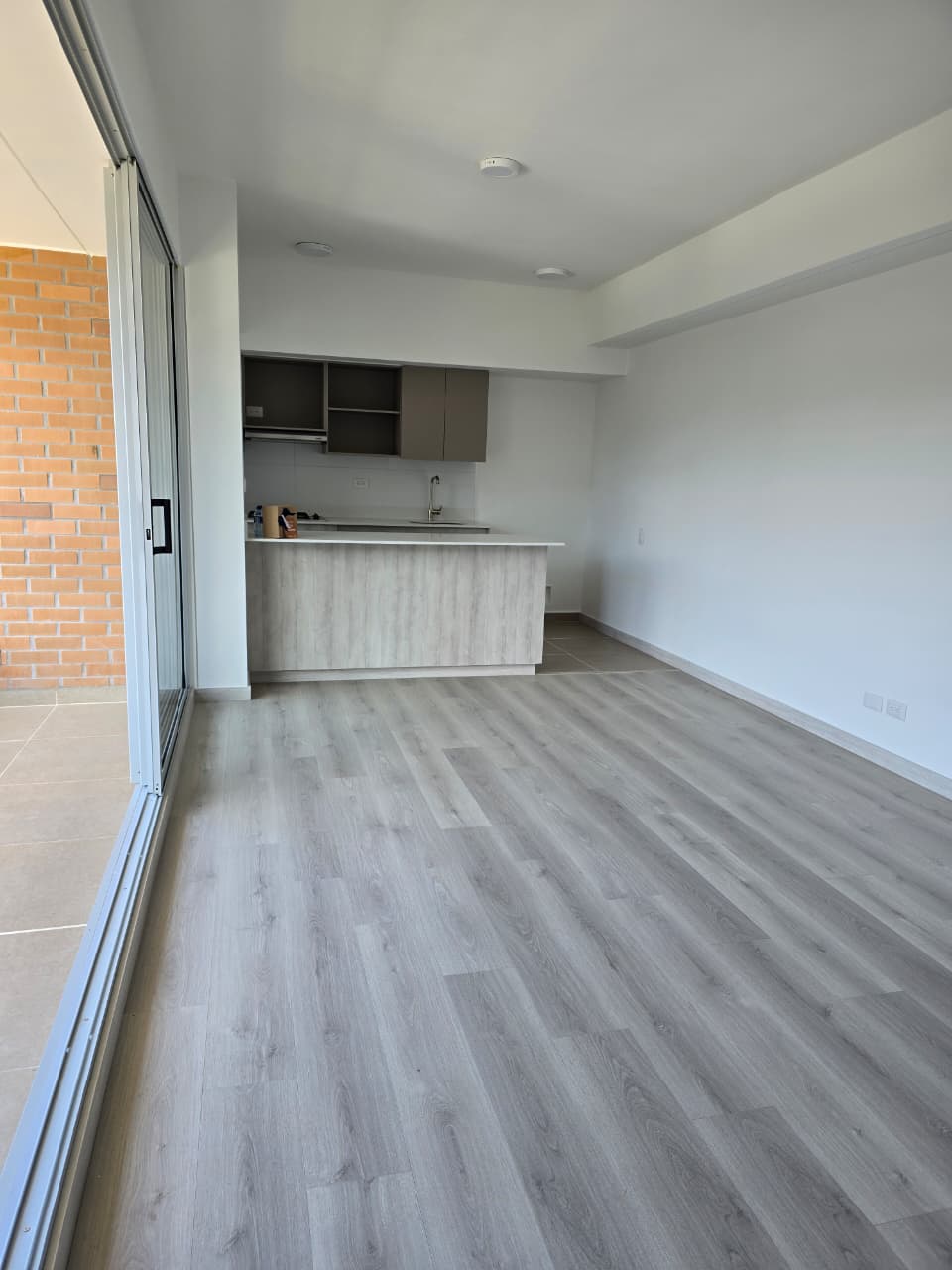 ARRIENDO APARTAMENTO EN CUIDAD DEL RIO