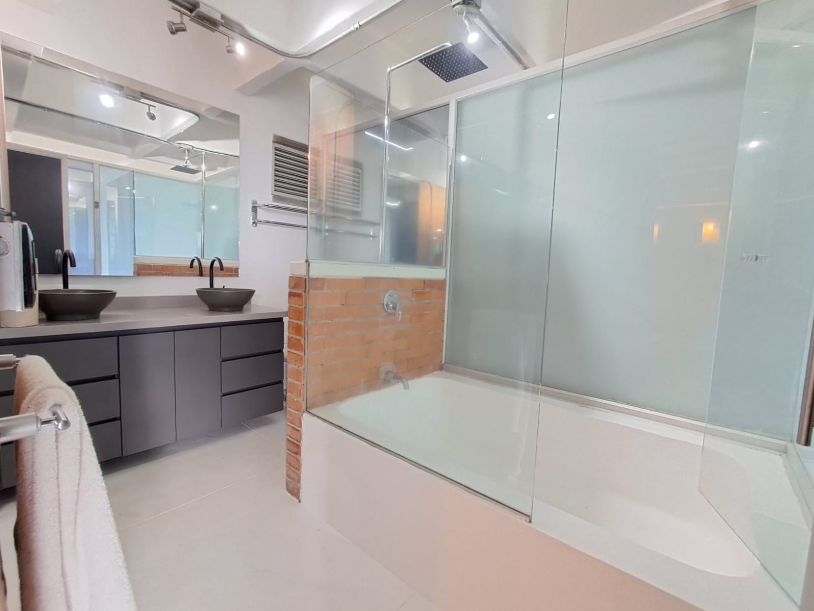 ARRIENDO APARTAESTUDIO EN EL POBLADO ASTORGA