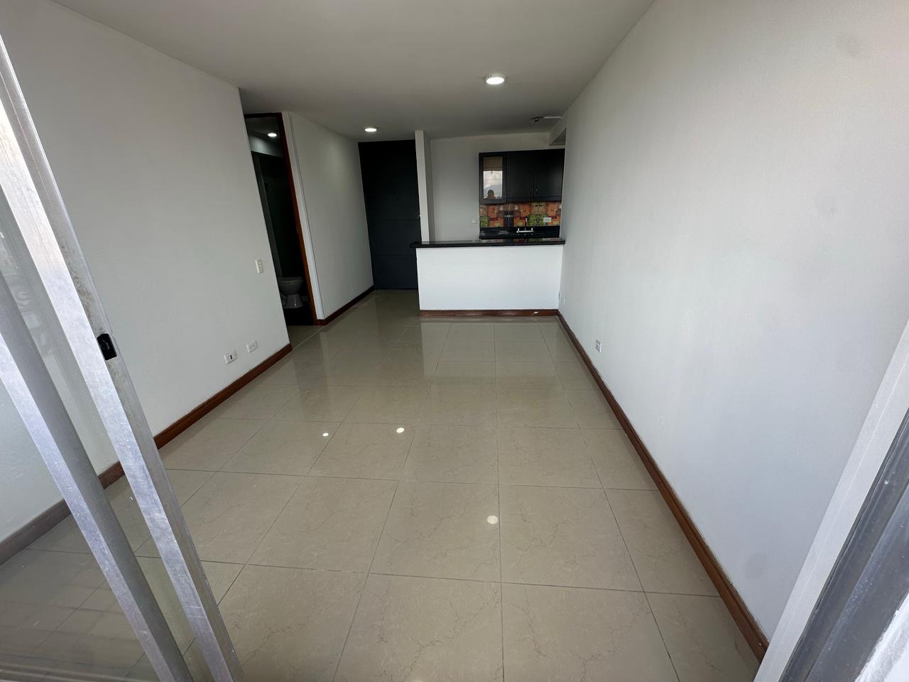 ARRIENDO APARTAMENTO EN LA LOMA DE LOS BERNAL