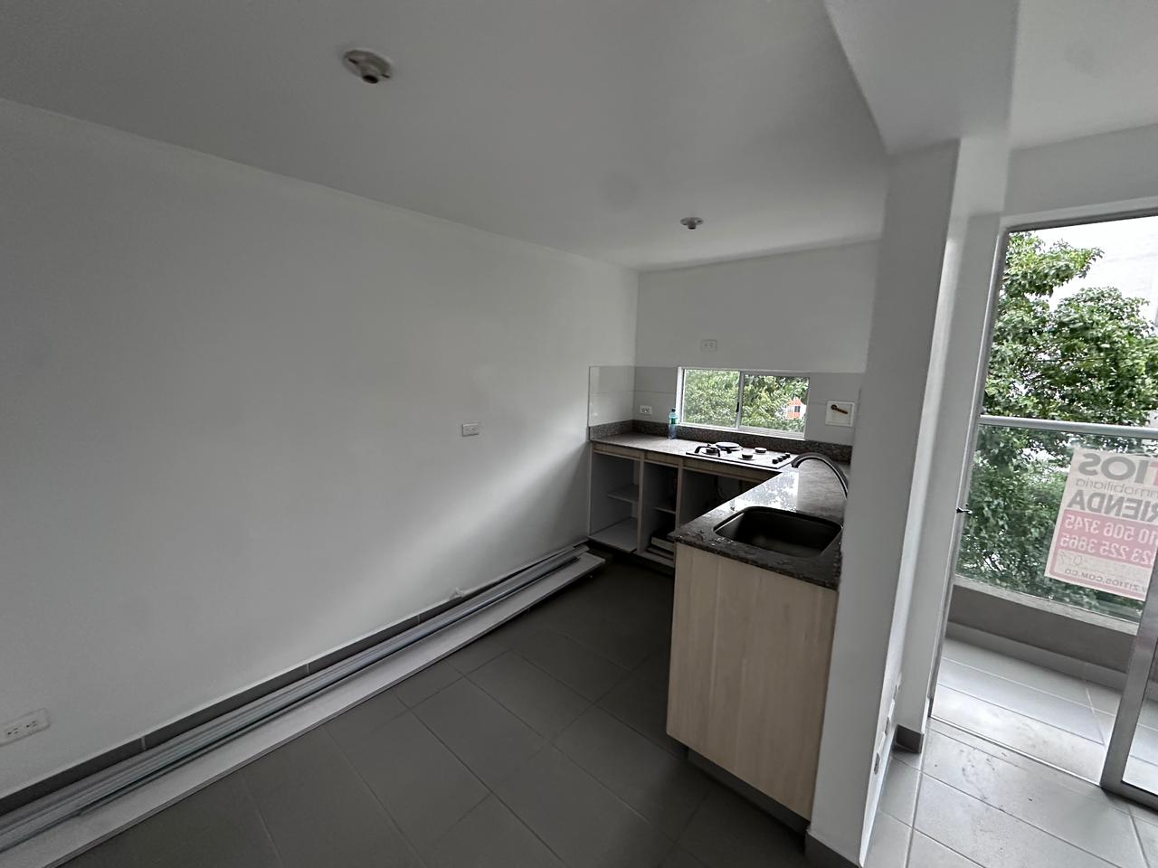 ARRIENDO APARTAMENTO EN LA LOMA DE LOS BERNAL