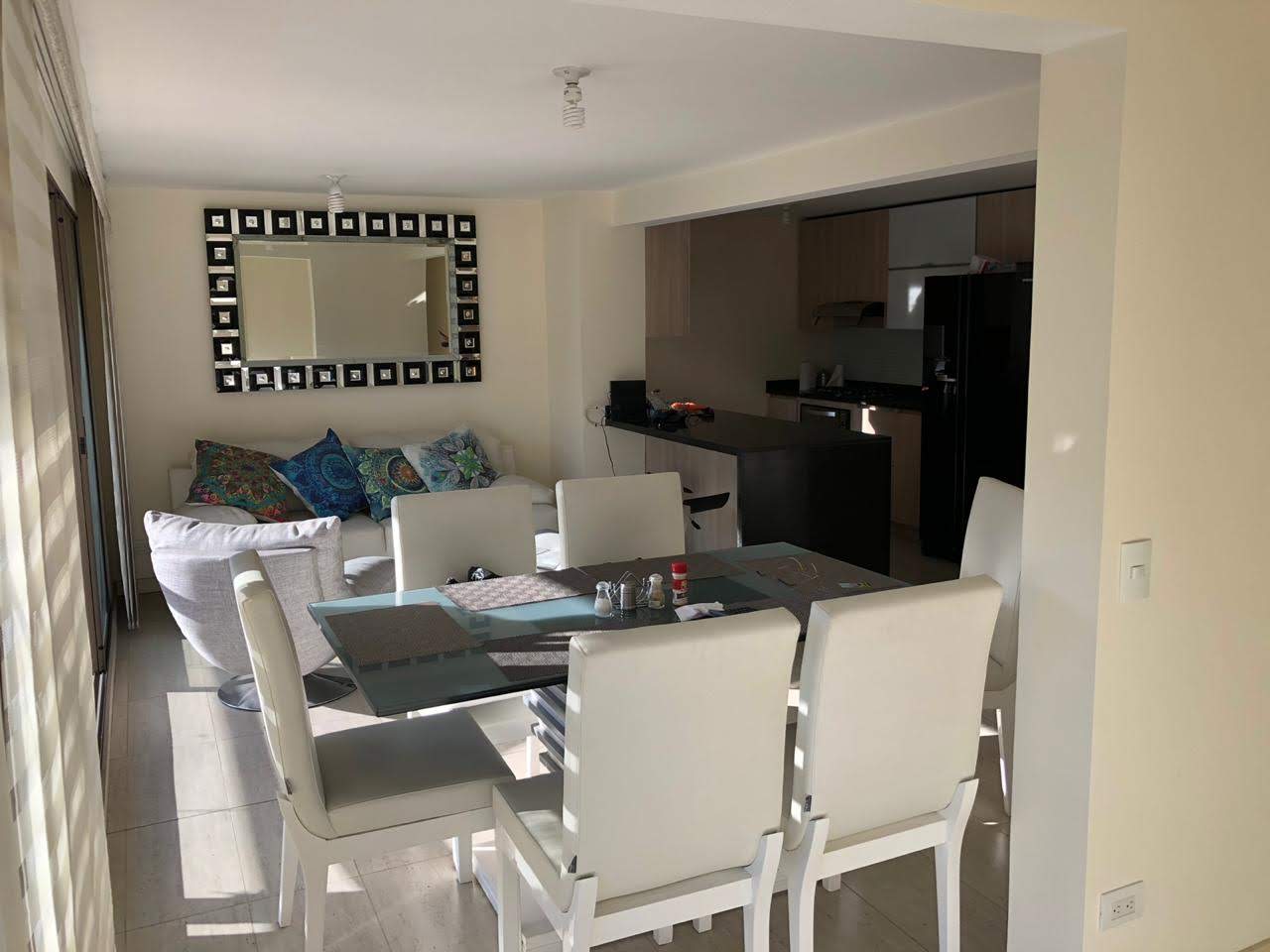VENDO APARTAMENTO EN LA LOMA DE LOS BERNAL