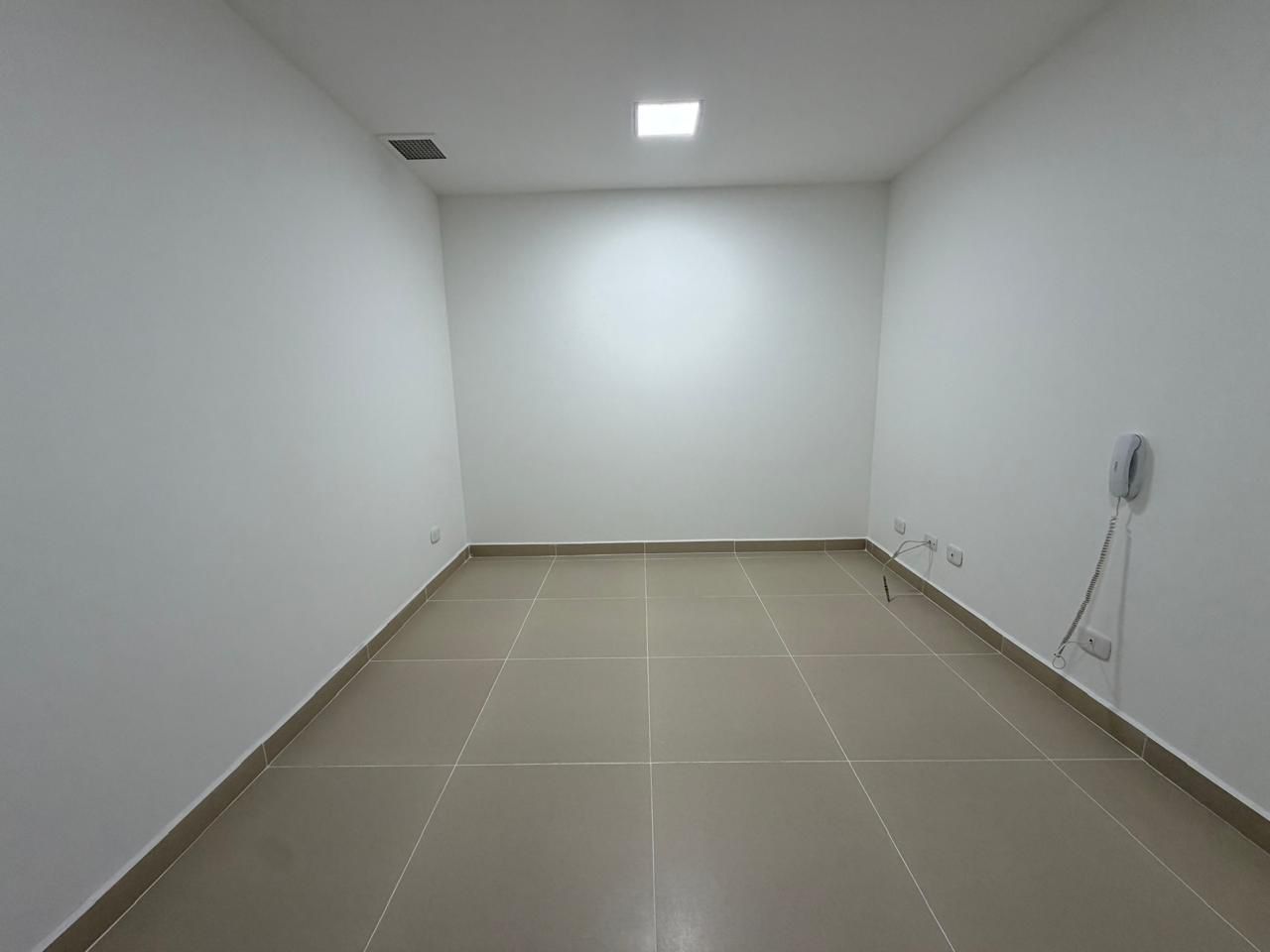 ARRIENDO LOCAL EN EL POBLADO.