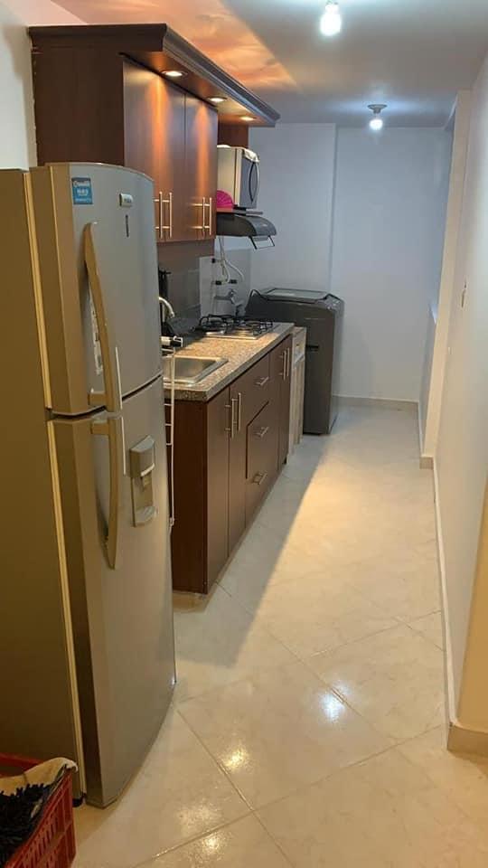 ARRIENDO APARTAMENTO AMOBLADO EN LAURELES SAN JOAQUIN